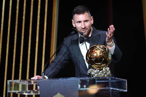 Etter å ha fylt 32 år, vant Lionel Messi nok en gang tre Ballon d'Or-utmerkelser